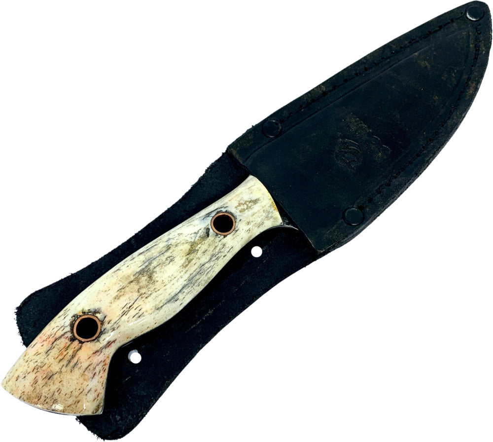 Faca Hunter 4" em aço carbono, cabo em osso fossilizado, lâmina brut forj.