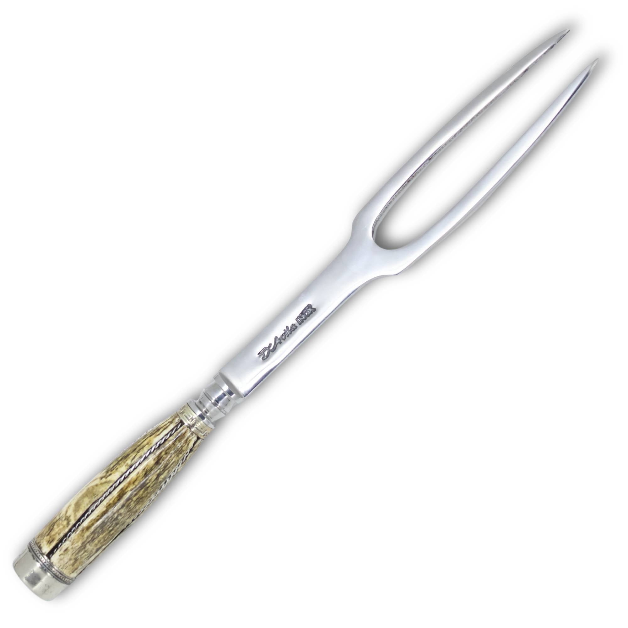 Cepo Churrasco Heróis Farroupilha Retovado com cabo em osso, em aço Inox com 3 peças - Faca, Chaira e Garfo.